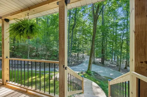 4574 Hampshire Pike Hampshire TN 38461