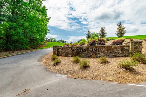 44 S Links Drive Ringgold GA 30736