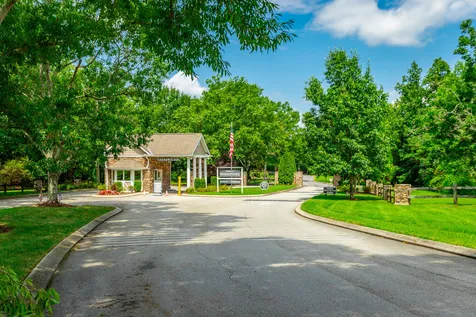 44 S Links Drive Ringgold GA 30736