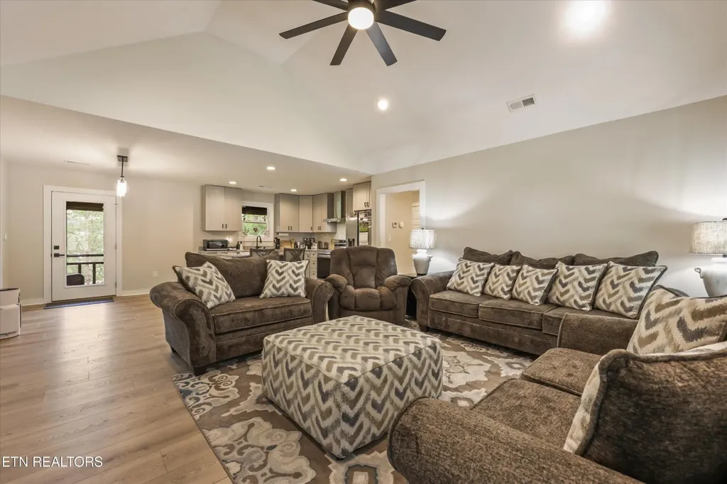 375 Signet Lane Maynardville TN 37807