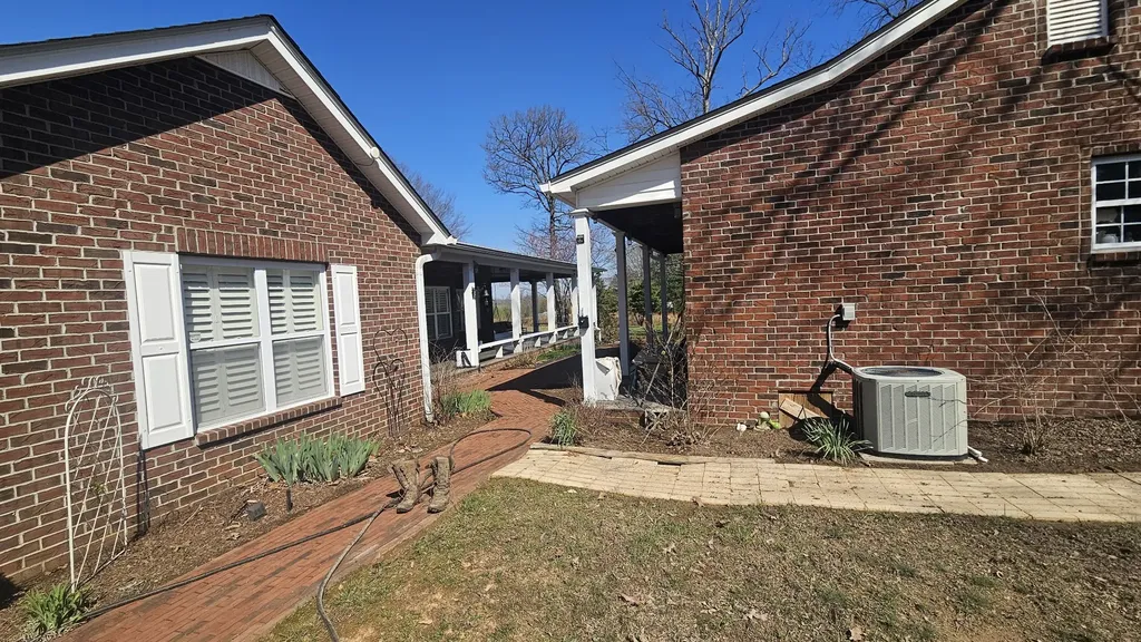 2769 New Hall Road Greenbrier TN 37073