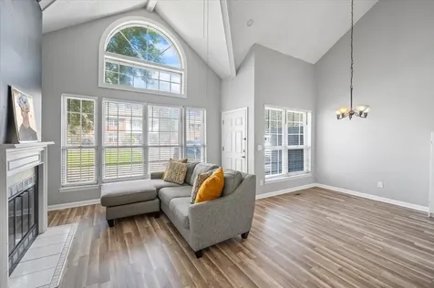 1119 Waggoner Ct, W Nashville TN 37214