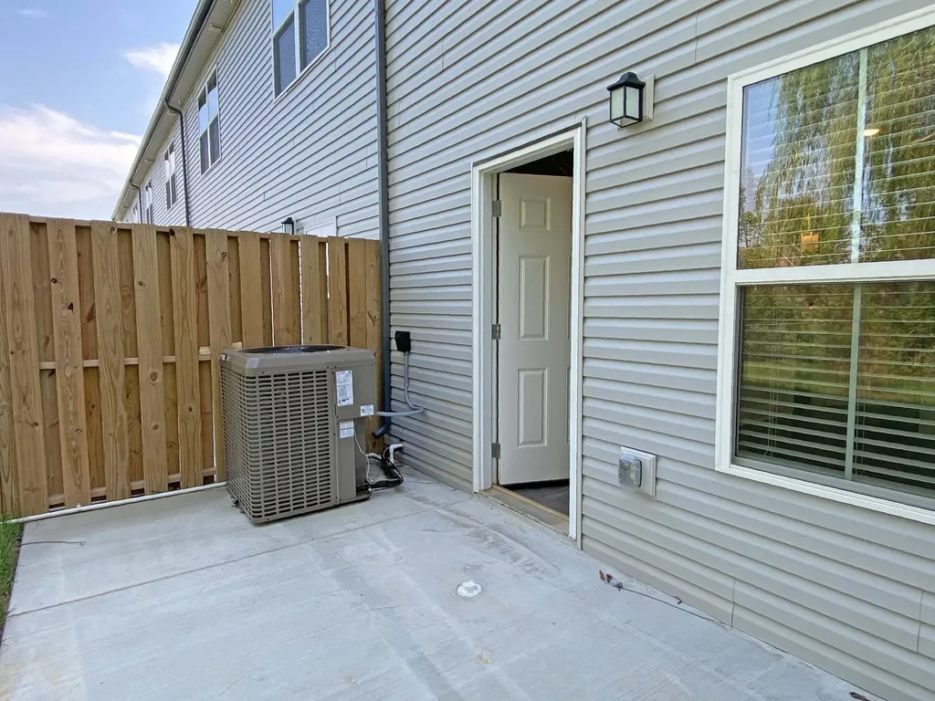 220 Drayton Drive #B Clarksville TN 37042