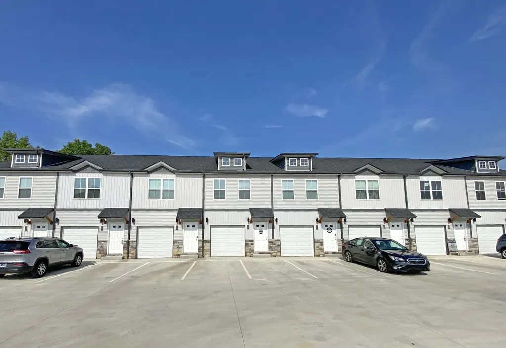 220 Drayton Drive #B Clarksville TN 37042