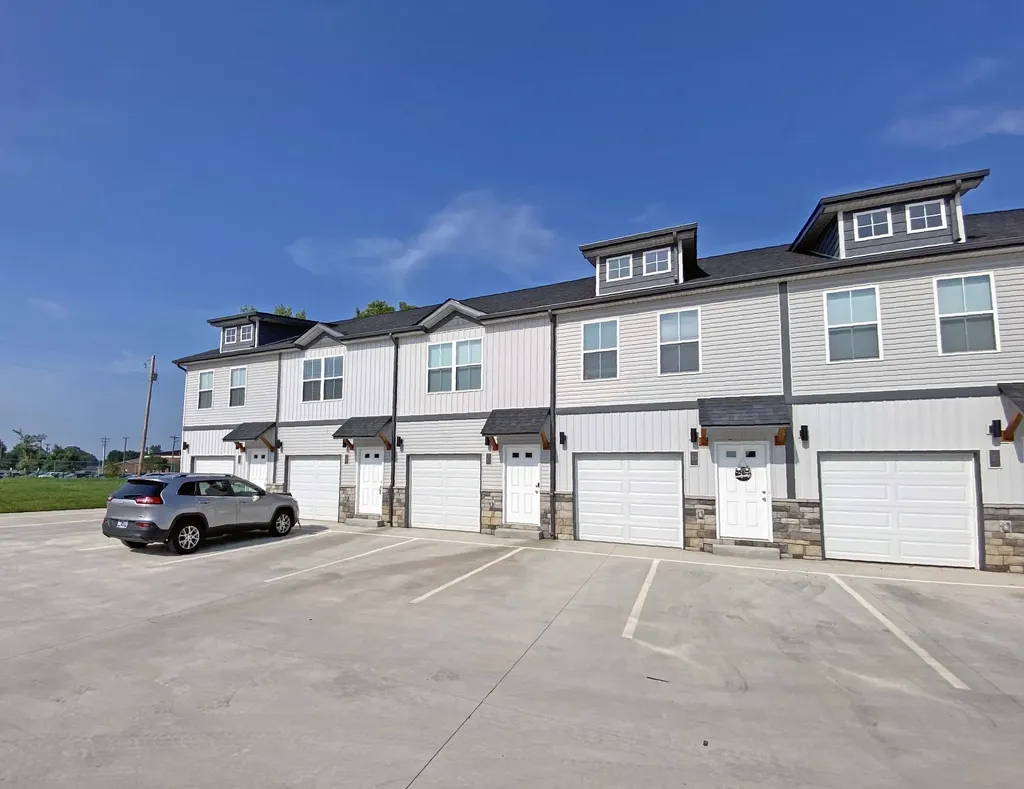 220 Drayton Drive #B Clarksville TN 37042