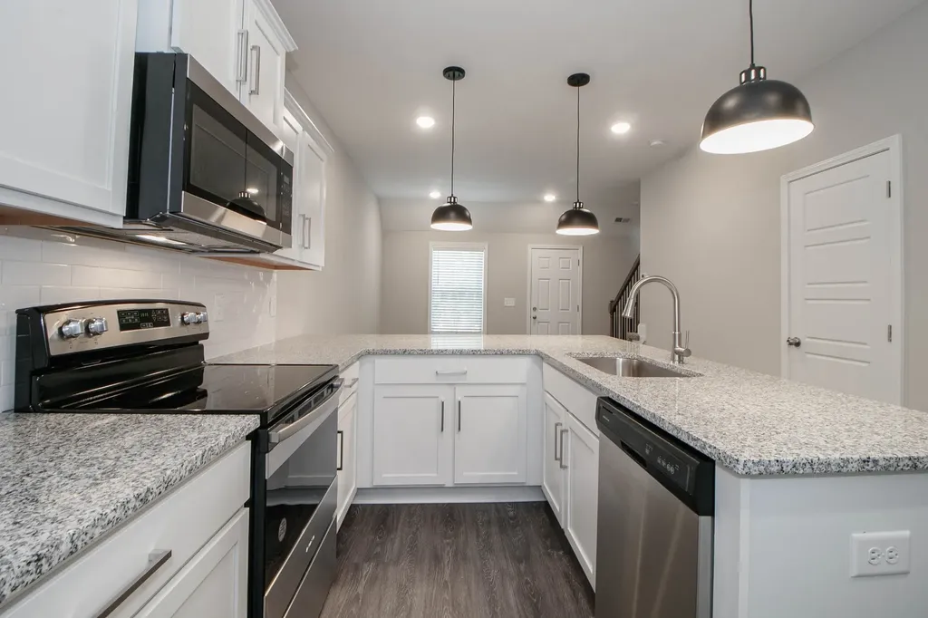 220 Drayton Drive #B Clarksville TN 37042