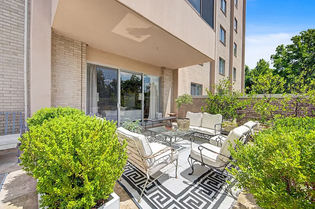 105 Leake Avenue Nashville TN 37205