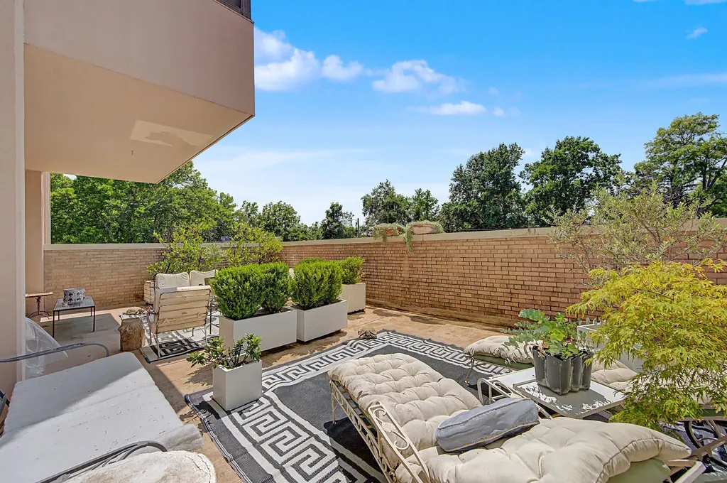 105 Leake Avenue Nashville TN 37205