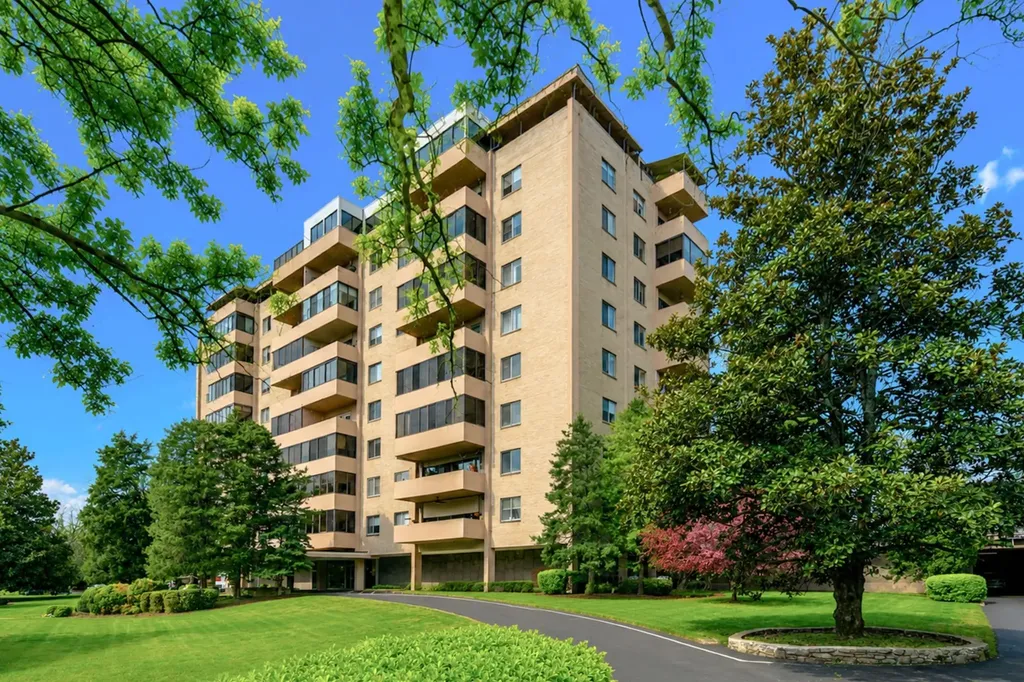 105 Leake Avenue Nashville TN 37205