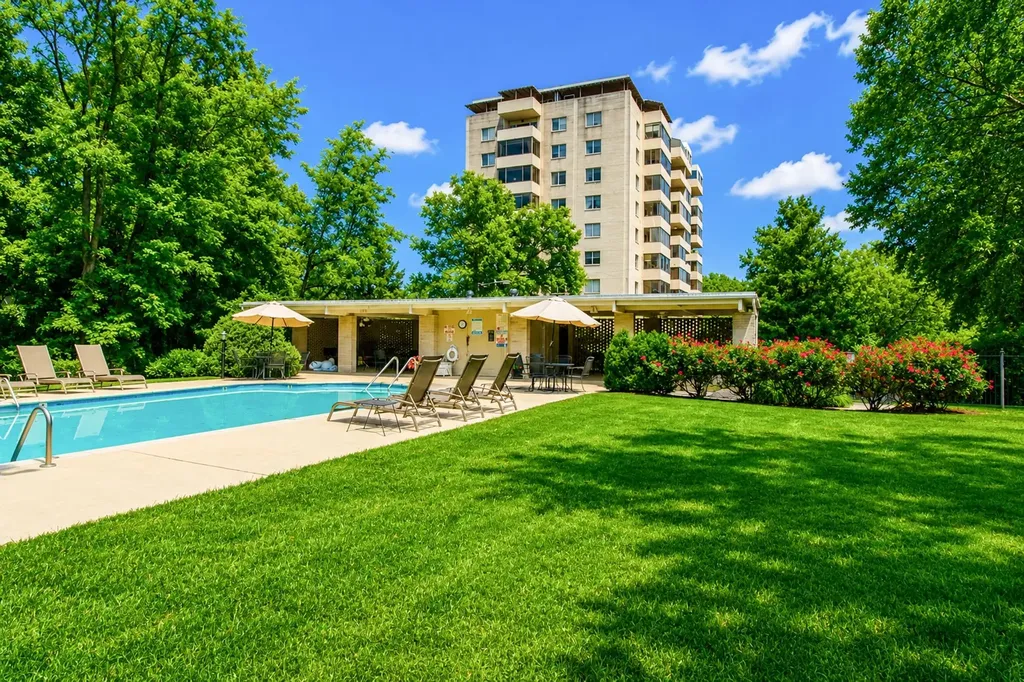 105 Leake Avenue Nashville TN 37205