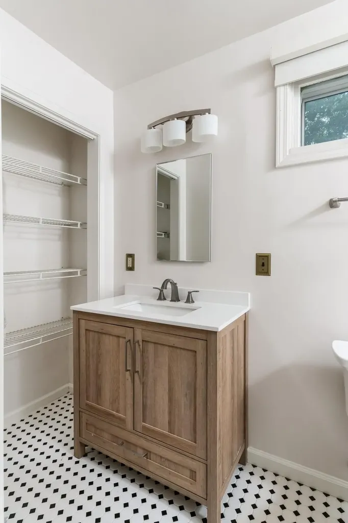 217 Ridgeway Drive Nashville TN 37214