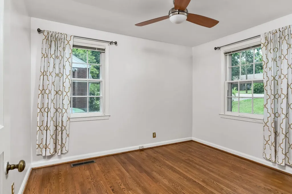 217 Ridgeway Drive Nashville TN 37214