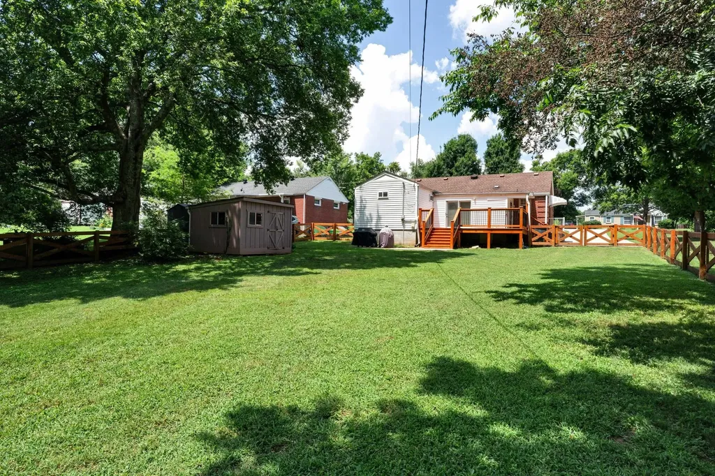 217 Ridgeway Drive Nashville TN 37214