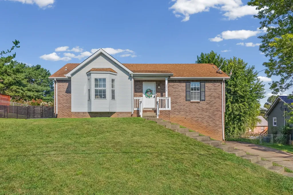 2020 Windroe Drive Clarksville TN 37042