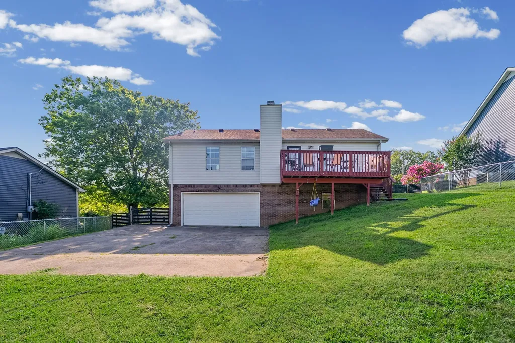 2020 Windroe Drive Clarksville TN 37042