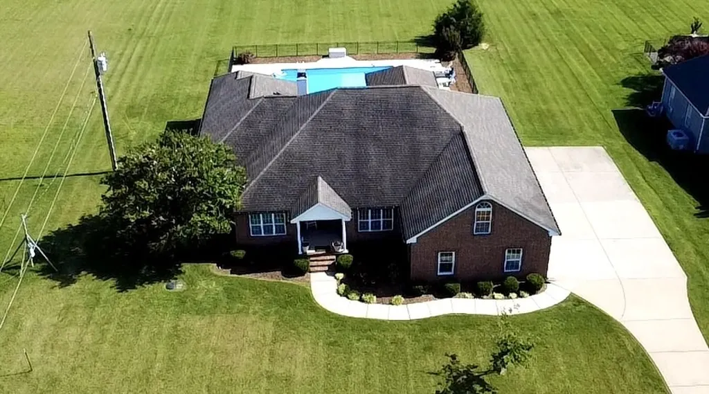 419 W Hester Road Cottontown TN 37048