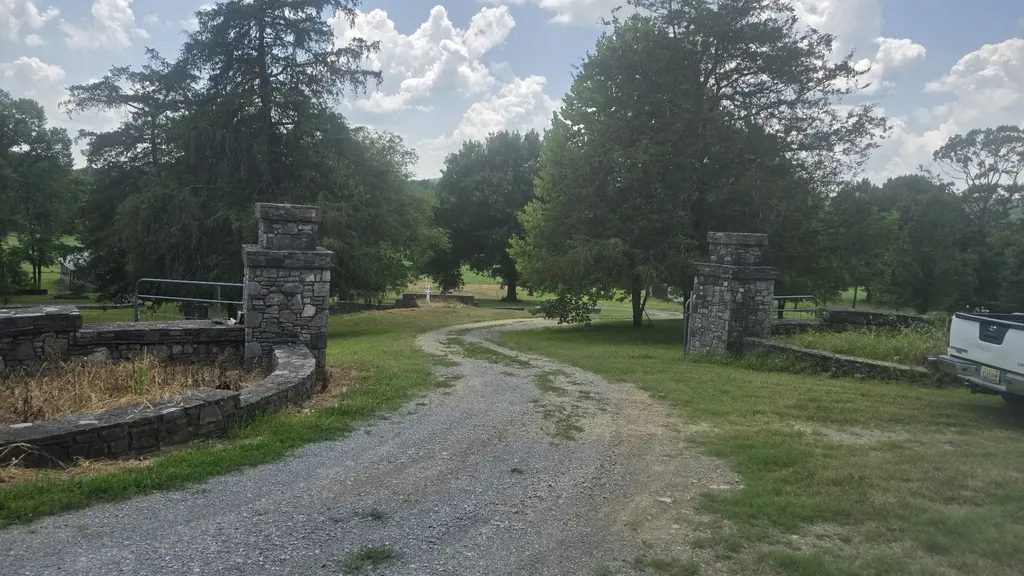 34 Short Road Petersburg TN 37144