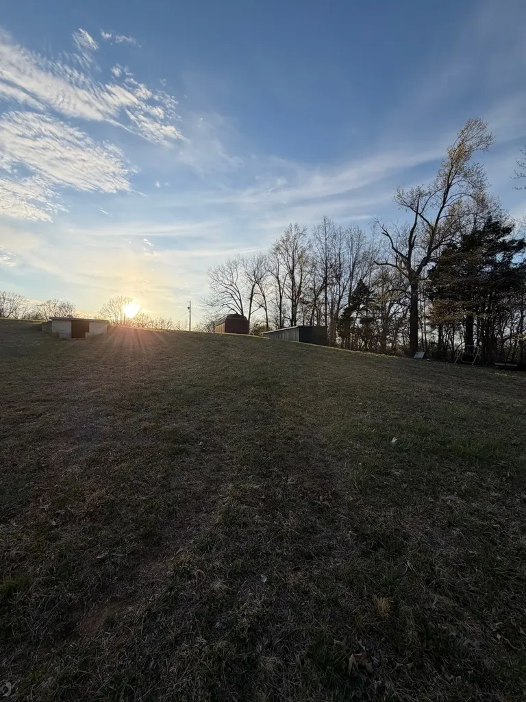 128 Hood Road Cottontown TN 37048