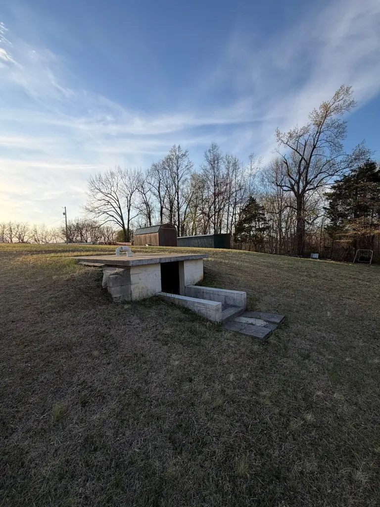 128 Hood Road Cottontown TN 37048
