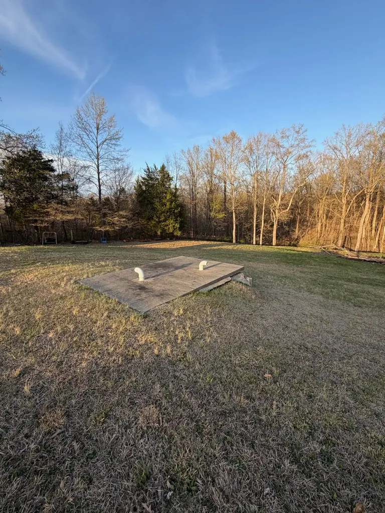128 Hood Road Cottontown TN 37048