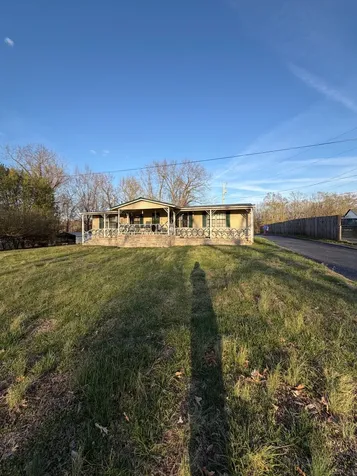 128 Hood Road Cottontown TN 37048