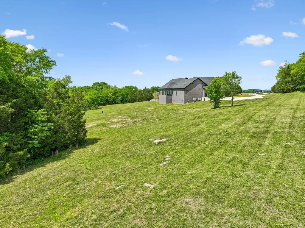2064 Roberts Road Watertown TN 37184