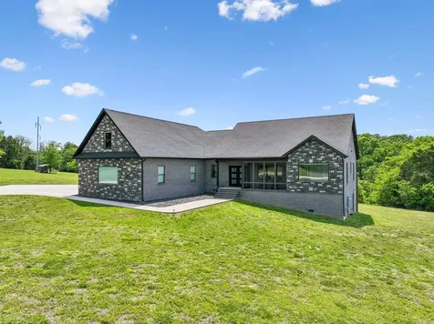 2064 Roberts Road Watertown TN 37184