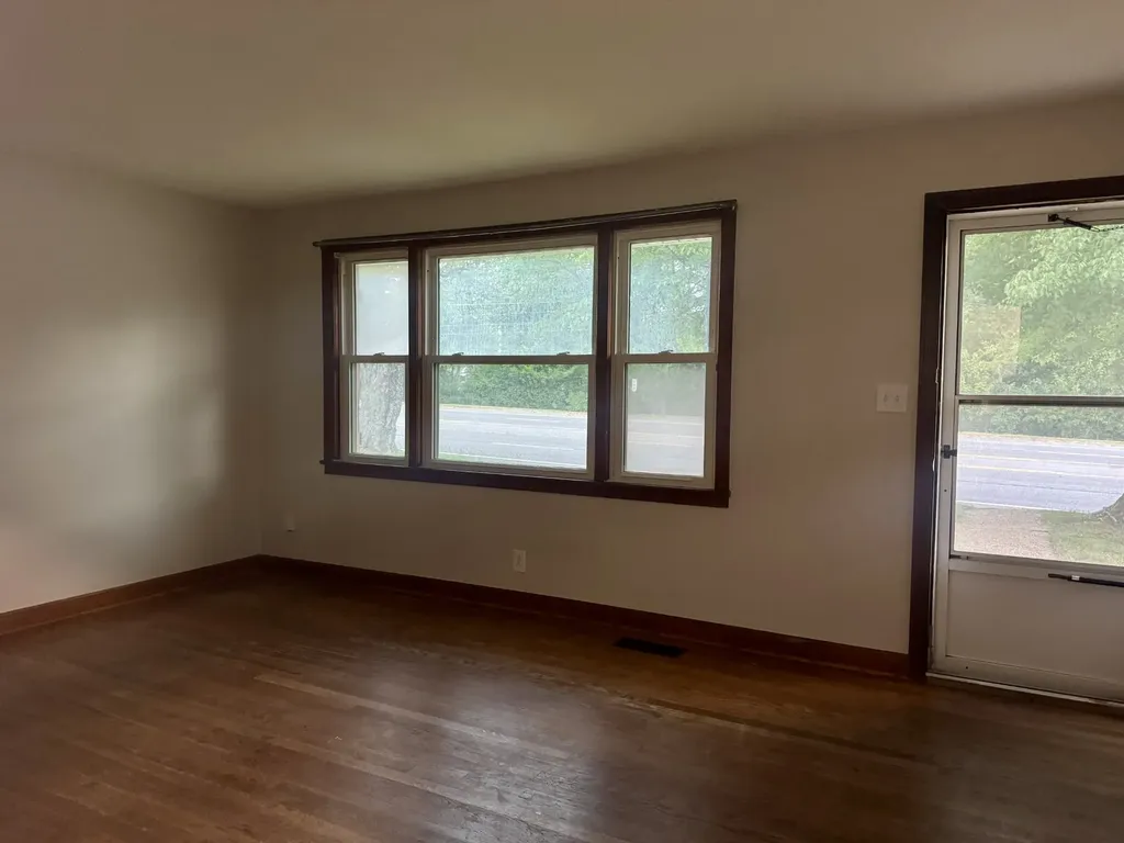 2708 Highway 41, S Greenbrier TN 37073
