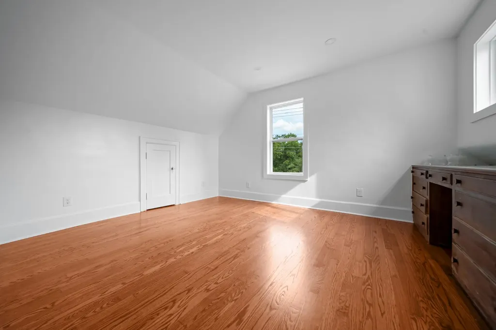 1021 31st Ave, N Nashville TN 37209