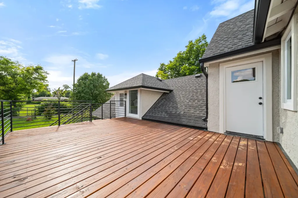 1021 31st Ave, N Nashville TN 37209