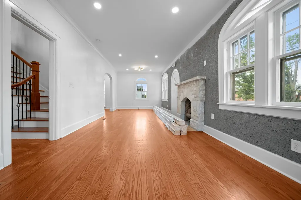 1021 31st Ave, N Nashville TN 37209