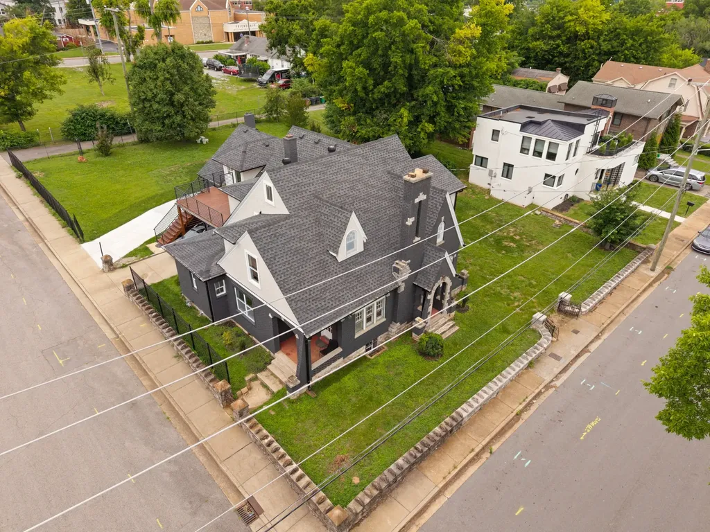 1021 31st Ave, N Nashville TN 37209