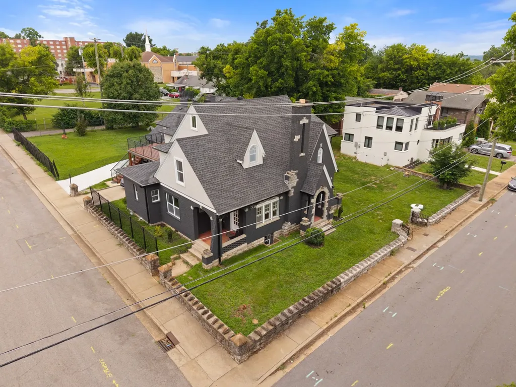 1021 31st Ave, N Nashville TN 37209