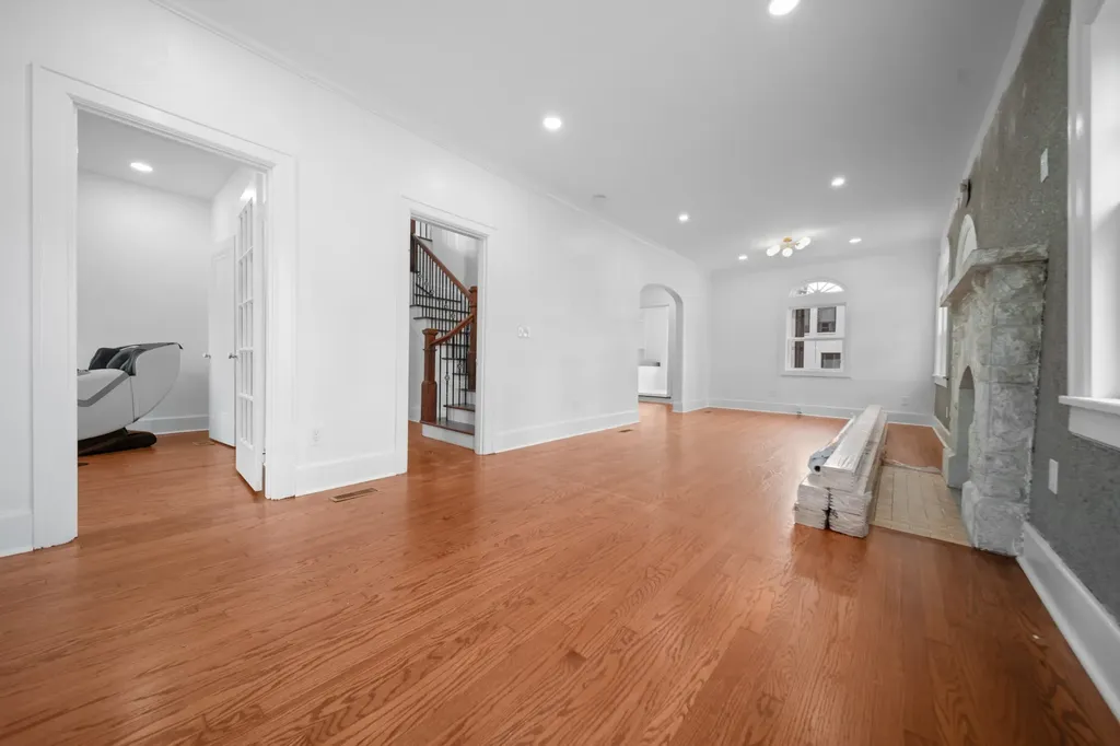 1021 31st Ave, N Nashville TN 37209