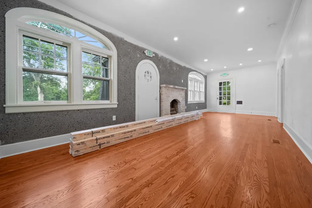 1021 31st Ave, N Nashville TN 37209