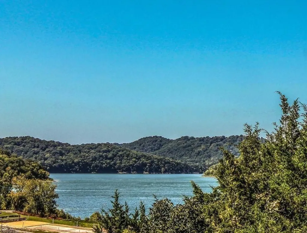 411 Maury Lane Smithville TN 37166