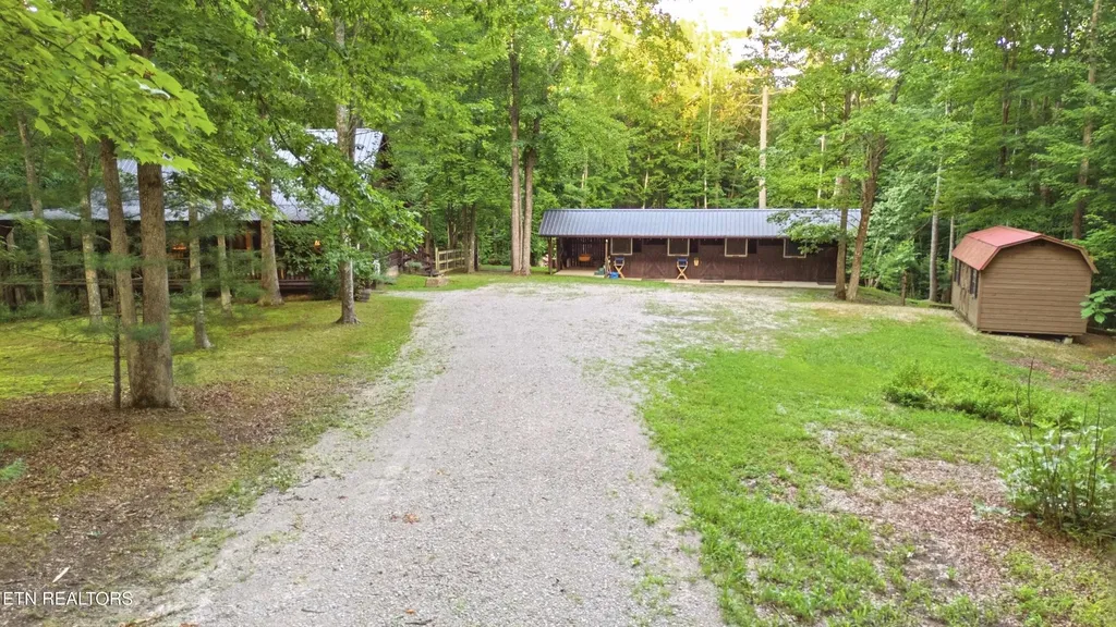 784 Wilderness Trail Oneida TN 37841