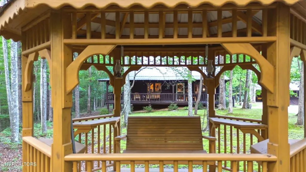784 Wilderness Trail Oneida TN 37841