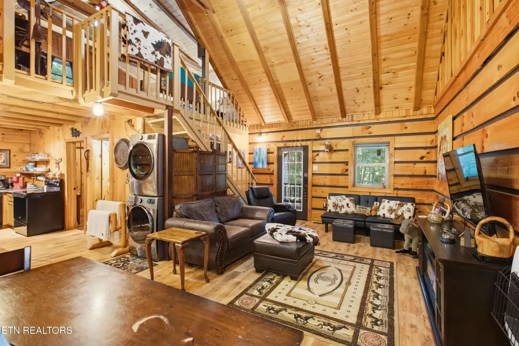 784 Wilderness Trail Oneida TN 37841