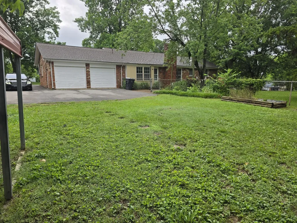 3824 Lake Aire Court Nashville TN 37217