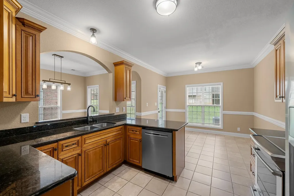 268 Turnberry Circle Clarksville TN 37043