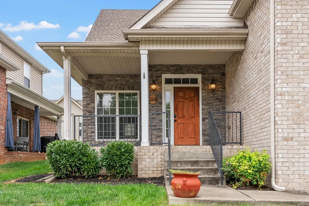 268 Turnberry Circle Clarksville TN 37043