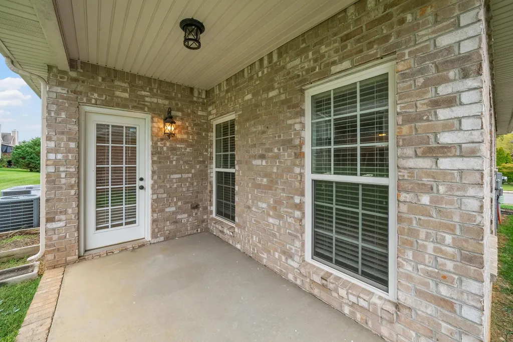 268 Turnberry Circle Clarksville TN 37043