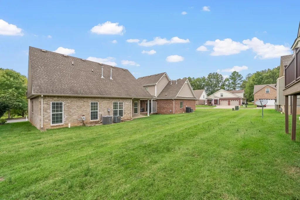 268 Turnberry Circle Clarksville TN 37043