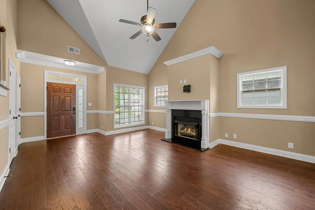 268 Turnberry Circle Clarksville TN 37043