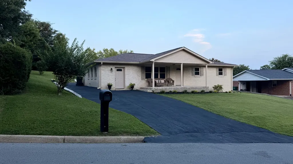 1025 N 3rd Street Pulaski TN 38478