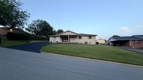 1025 N 3rd Street Pulaski TN 38478
