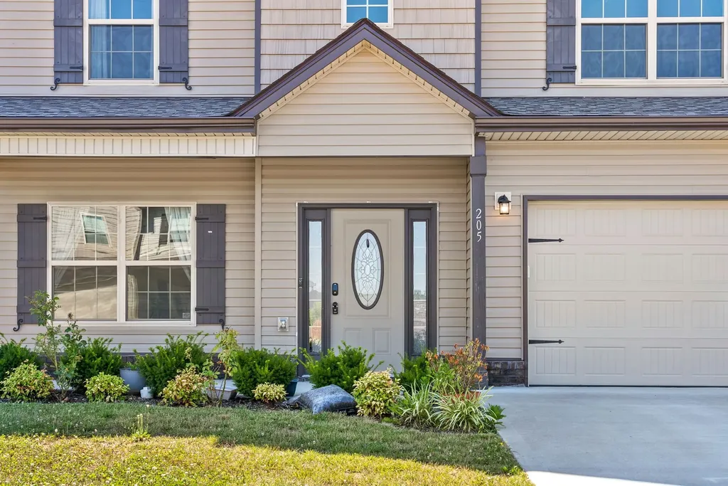 205 Elwell Road Clarksville TN 37042