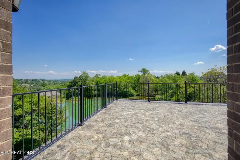 529 Stone Vista Lane Knoxville TN 37934