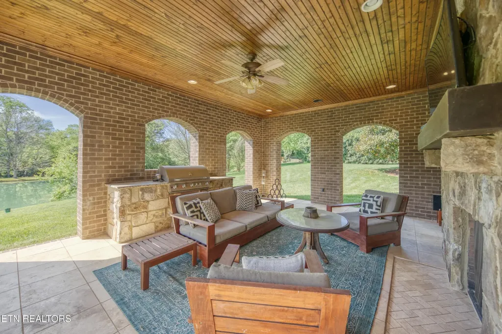 529 Stone Vista Lane Knoxville TN 37934